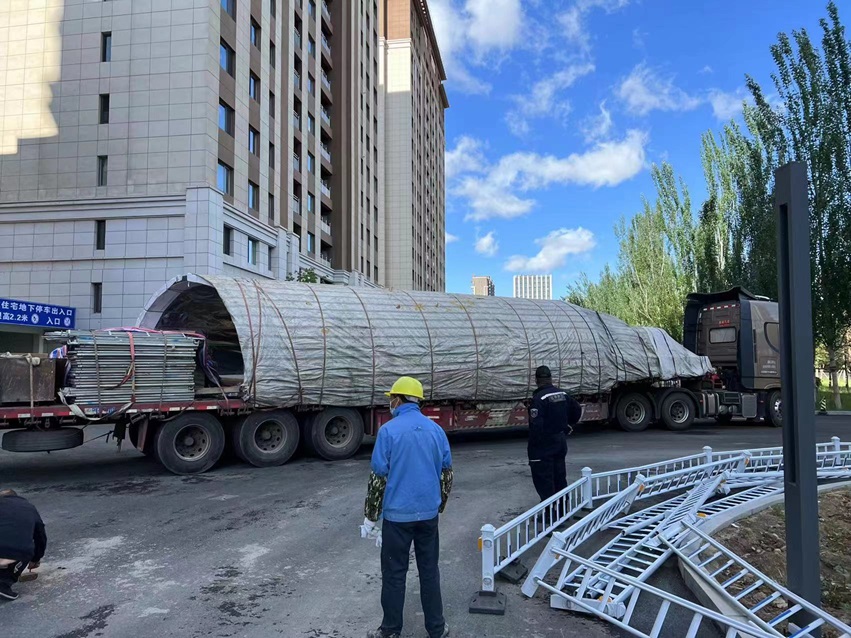 Equipo de instalación de láminas acrílicas Leyu.