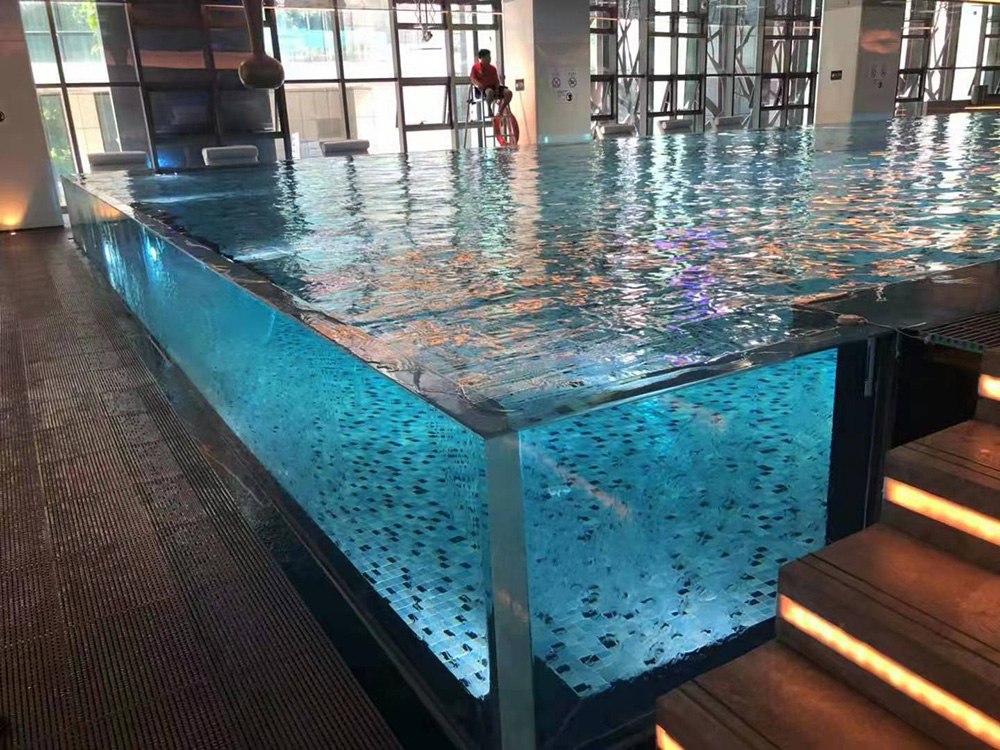 Panel acrílico transparente para piscina exterior sobre el suelo--leyu