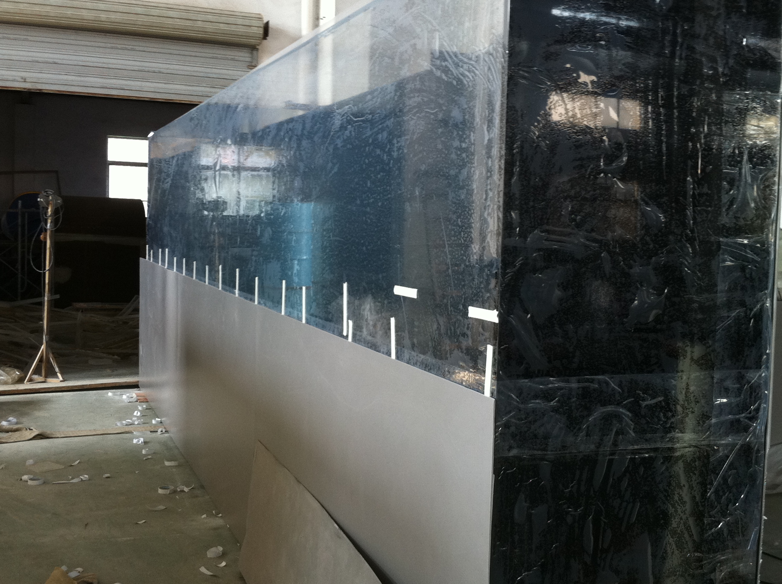 Acuario acrílico transparente transparente para toda la vida con tamaño personalizado - Fábrica de productos de láminas acrílicas Leyu